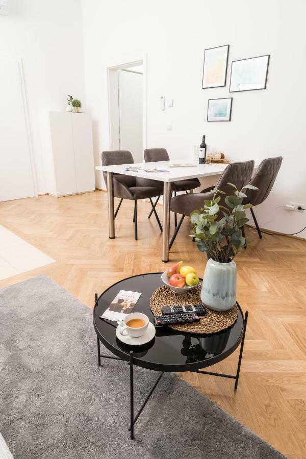 Stadlau Live Apartments by ichbucheAT Wien Exterior foto